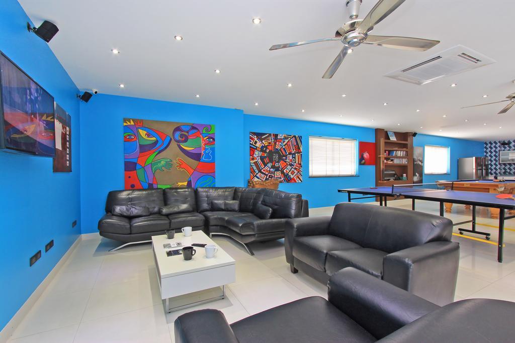 Sharrow Bay Villa Pattaya Exterior photo